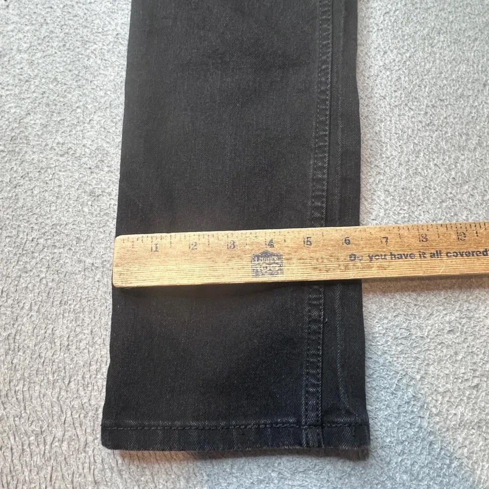 Levis these levi